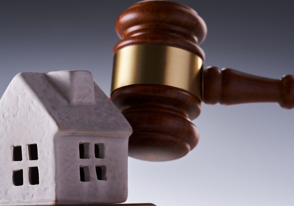 How Do You Sell a House at Auction?
